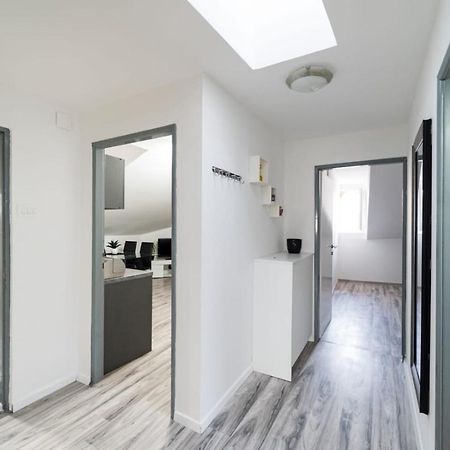 City Center Mayess Aparment Zadar Exteriör bild