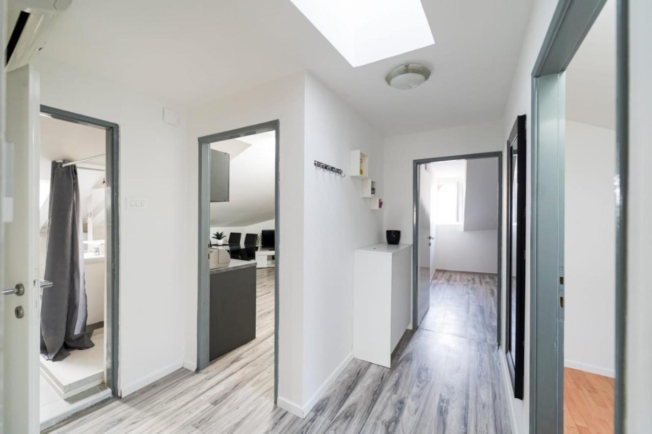 City Center Mayess Aparment Zadar Exteriör bild